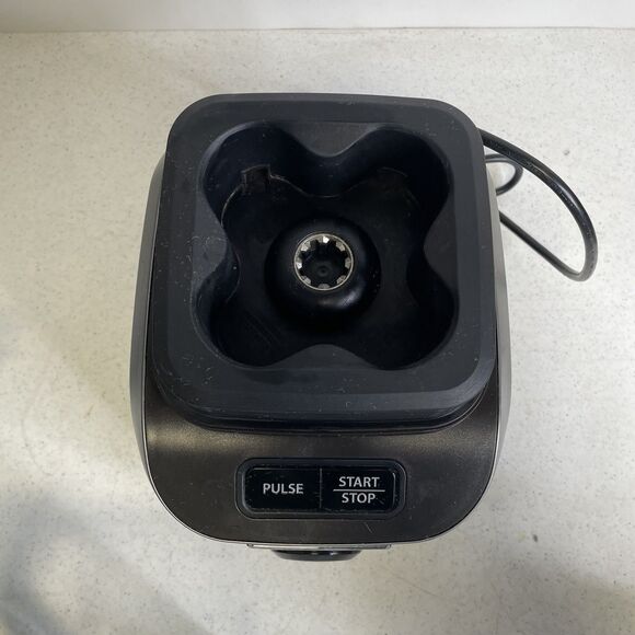 Hamilton Beach Professional Quiet Blender Model 58870 - Picture 4 of 7